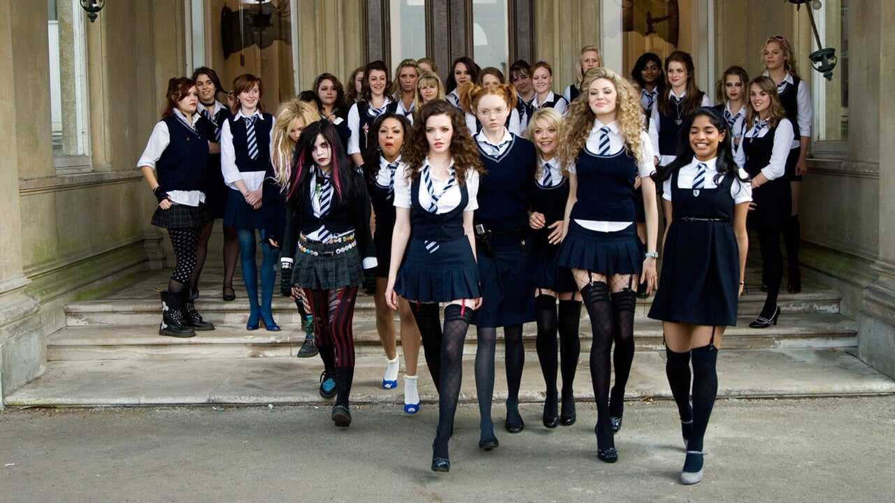St. Trinian's - Pensionnat pour jeunes filles rebelles 0