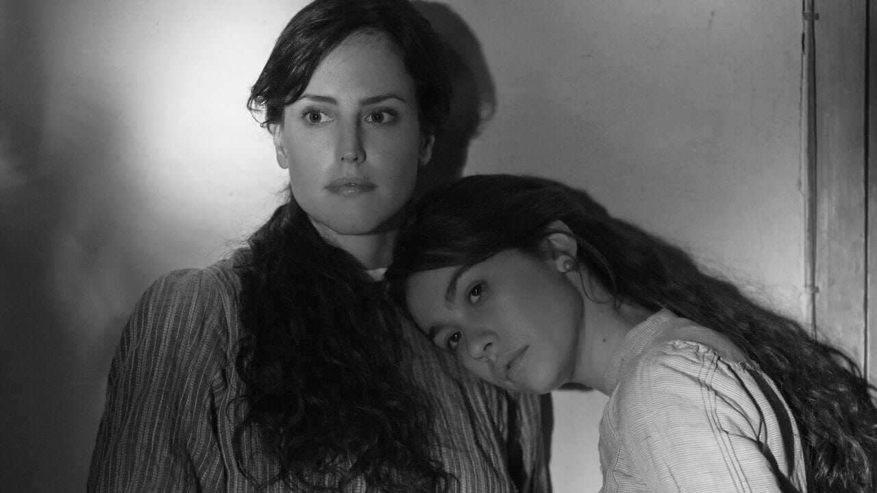 Elisa & Marcela 0