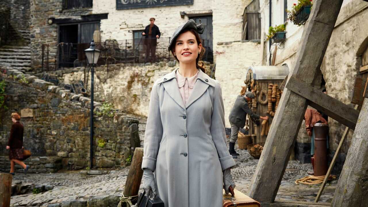 The Guernsey Literary & Potato Peel Pie Society 0