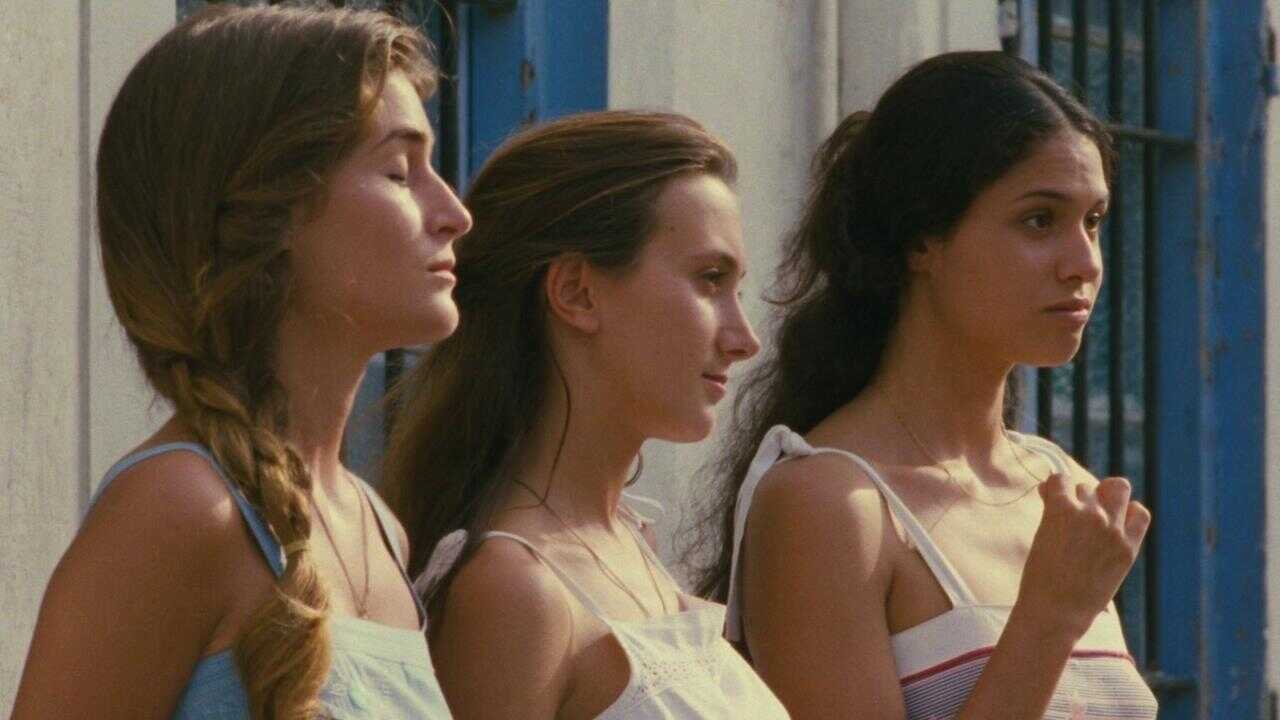 صيف حلق الوادي  Un été à La Goulette (1996) 0