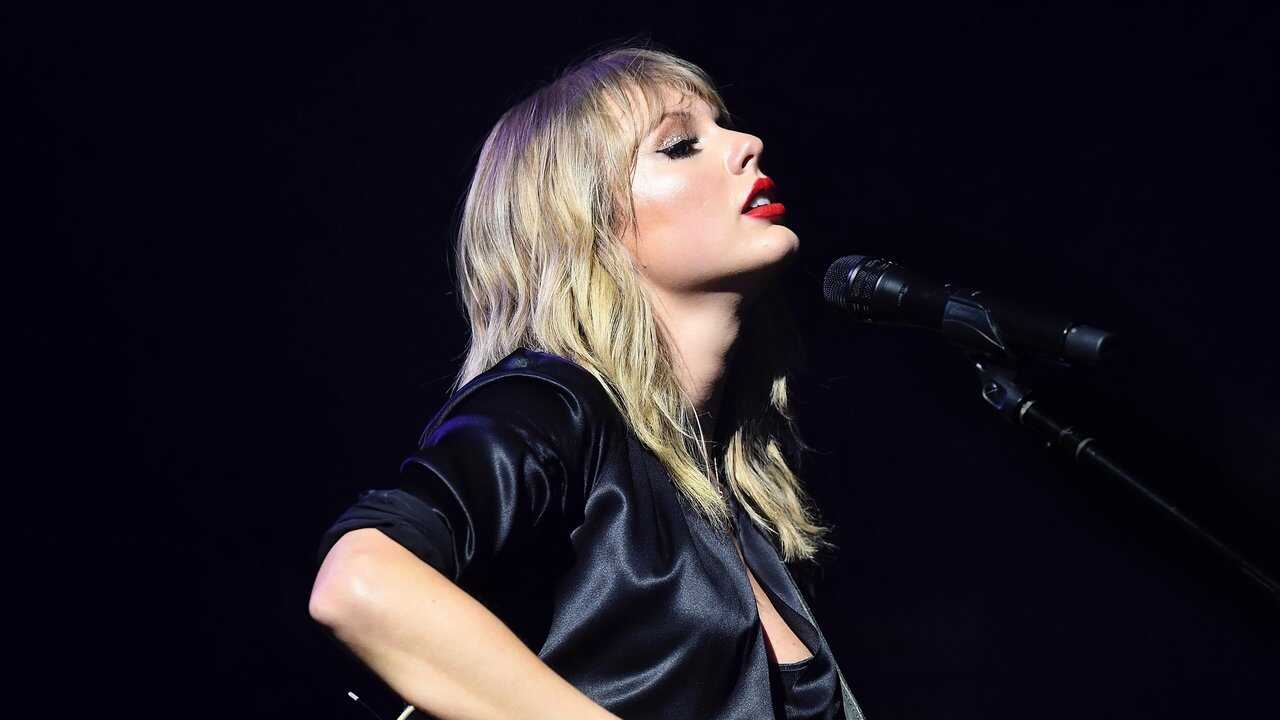 Taylor Swift City of Lover Concert 0