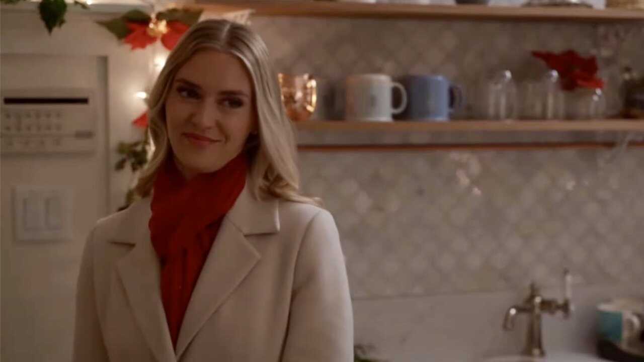 Debbie Macomber’s Joyful Mrs. Miracle (2024) 0