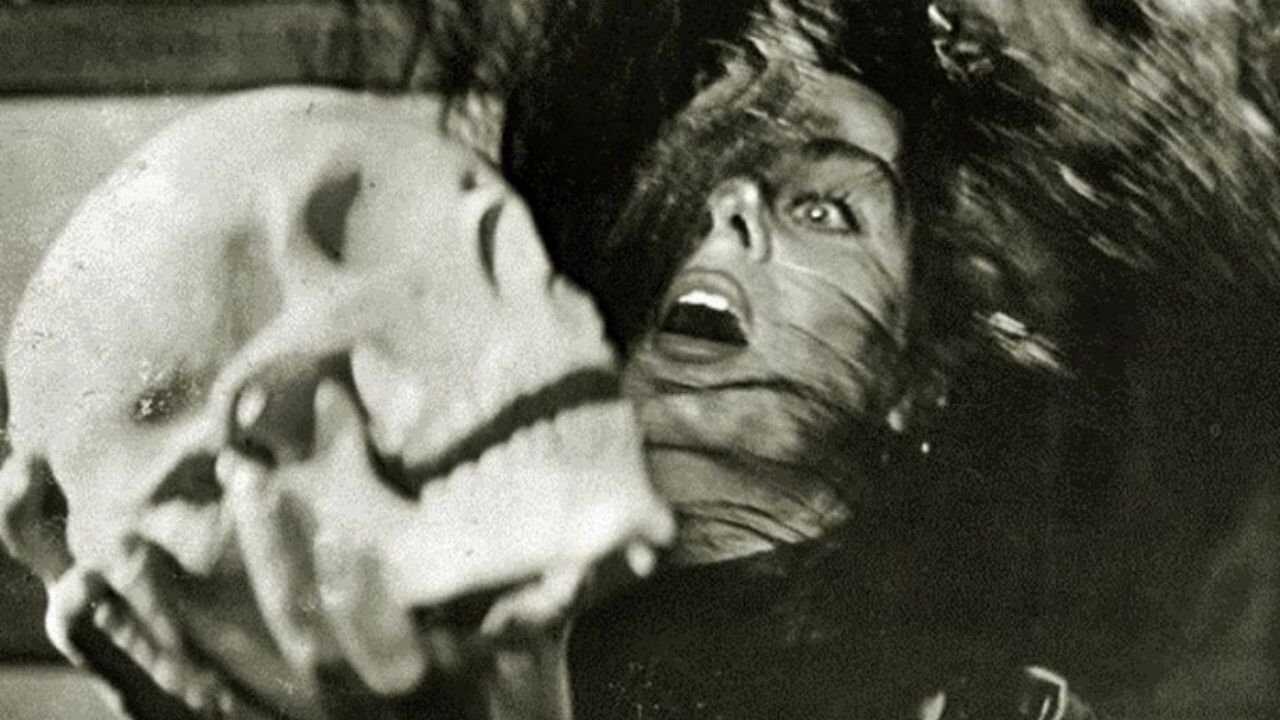 İntikam Meleği: Kadın Hamlet (1976) 0