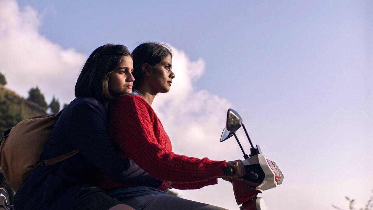 गर्ल्स विल बी गर्ल्स 0