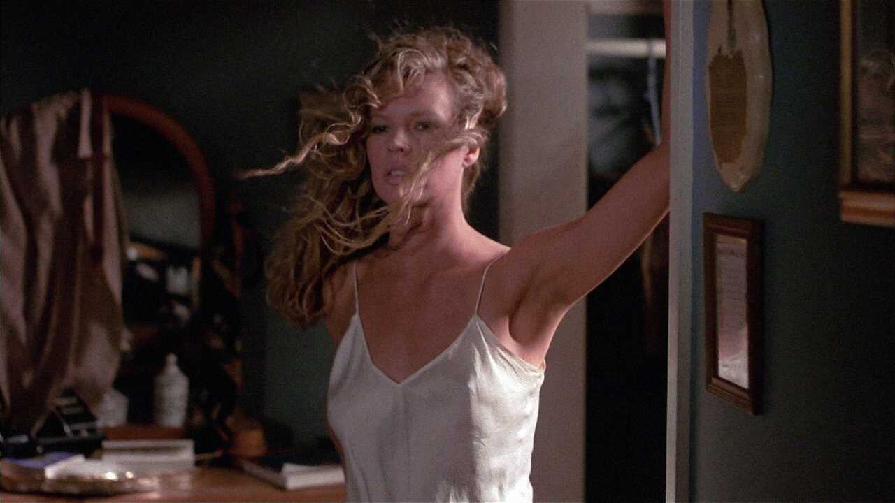 Η... Σεξωγήινη (1988) 0