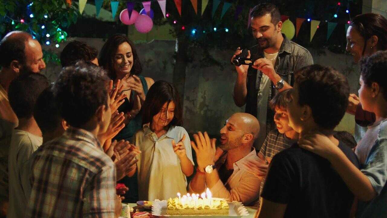 في عينيا (2018) 0