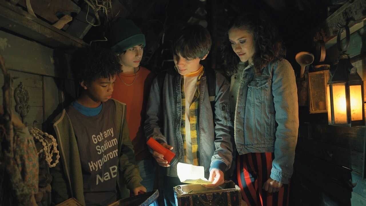 Spirit Halloween: The Movie 0
