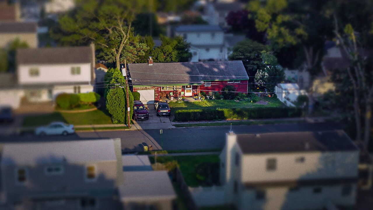 ES - Chicas desaparecidas: El asesino en serie de Long Island (2025) (US) 4