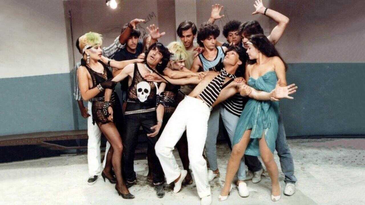 Έλα να αγαπηθούμε ντάρλινγκ (1984) 0