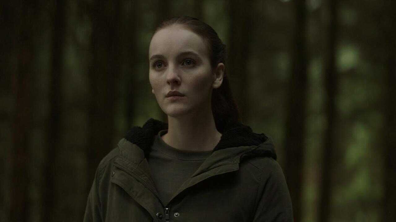 Rose Plays Julie 0