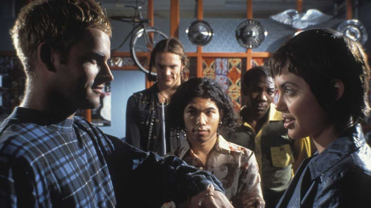 Hackers: Piratas Informáticos (1995) 0