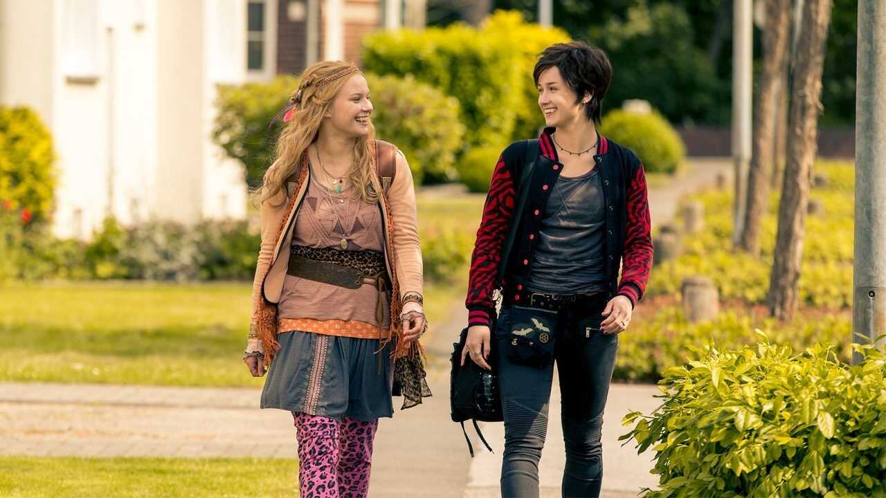 Vampire Sisters 3: Journey to Transylvania (2016) 0