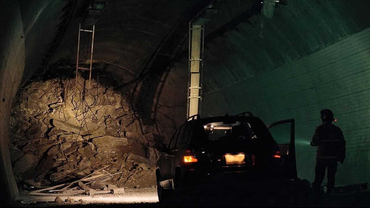 Tunnel (2016) 0