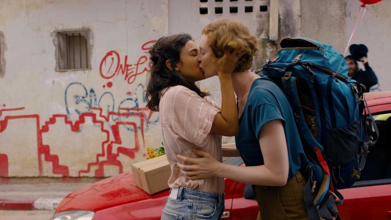 Kiss Me Before It Blows Up 0
