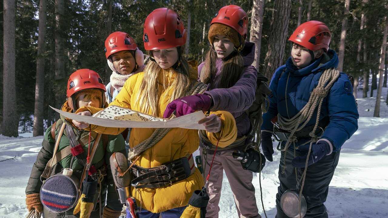 Одни на каникулах (2022) 0