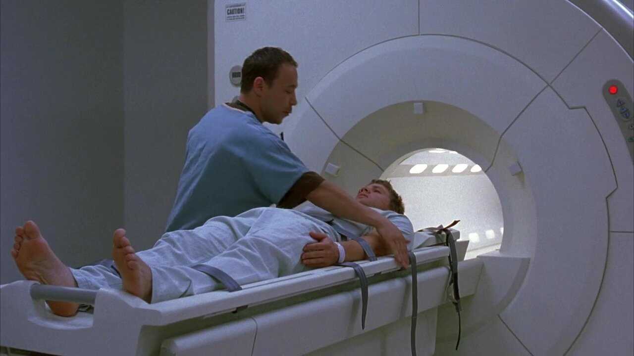 Ιστός συνομωσίας (2004) 0
