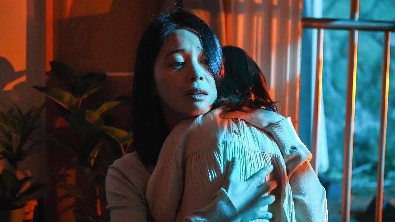 뒤틀린 집 0