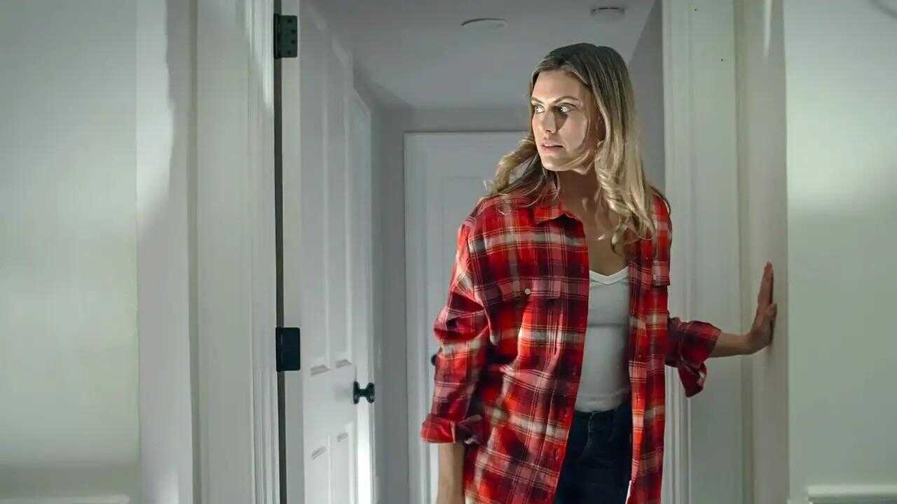 A Nanny to Die For 0