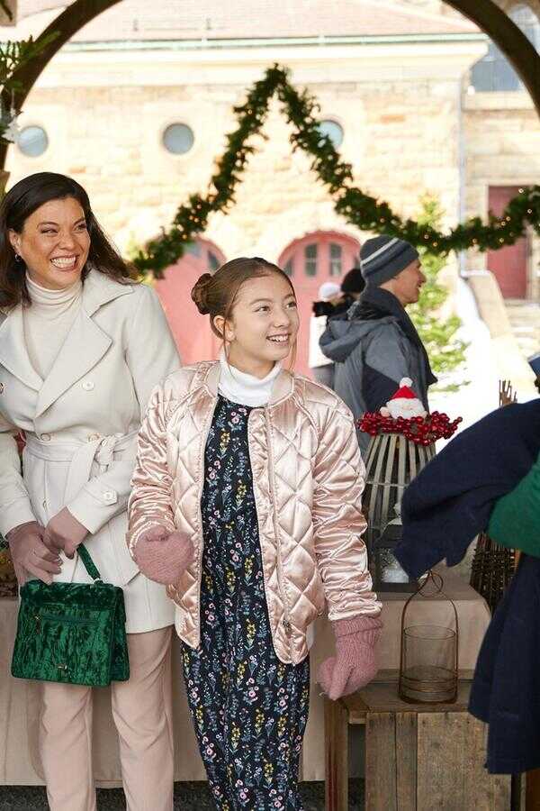 Mom's Christmas Boyfriend (2023) 0