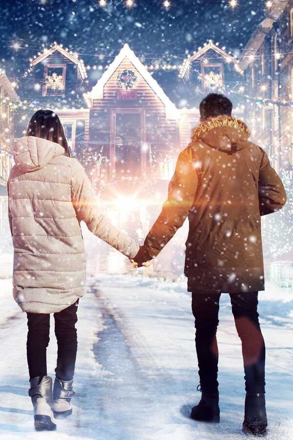 Christmas at the Holly Day Inn (2023) 0