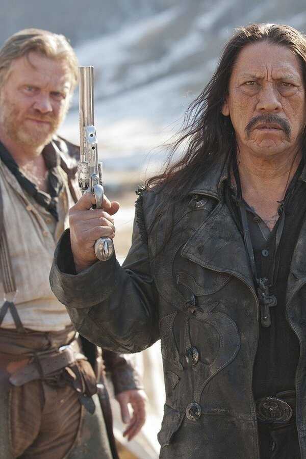Dead in Tombstone (2013) 0