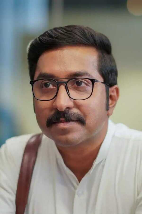 മുകുന്ദന്‍ ഉണ്ണി അസോസിയേറ്റ്സ്™ (2022) 0
