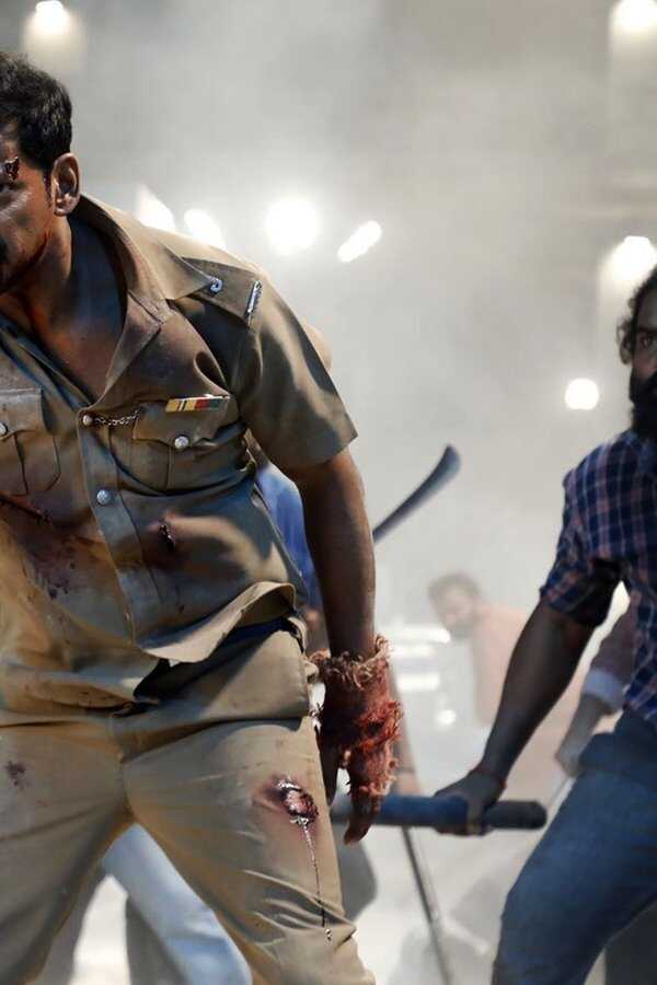 லத்தி Charge (2022) 0